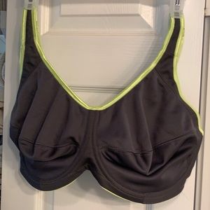 Freya underwire sports bra 36g US